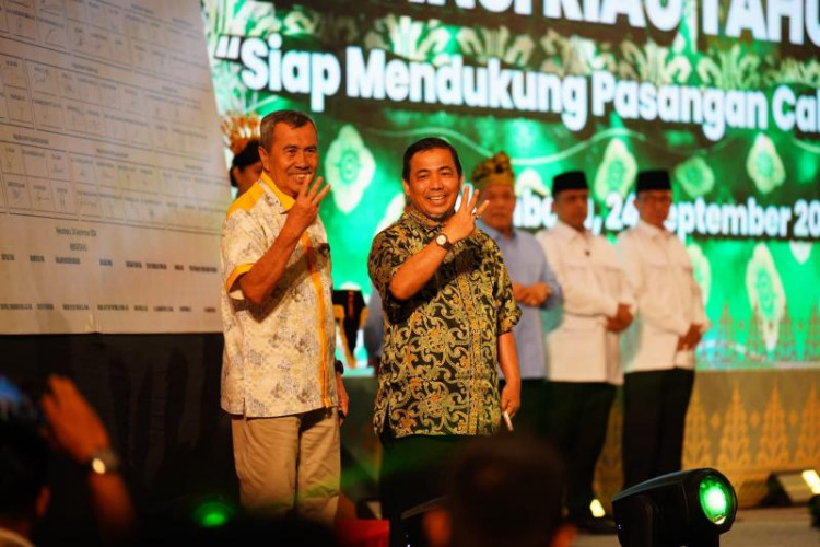 Hadiri Deklarasi Pilkada Damai Provinsi Riau 2024, Paslon Suwai Ajak Jaga Kesatuan dan Persatuan