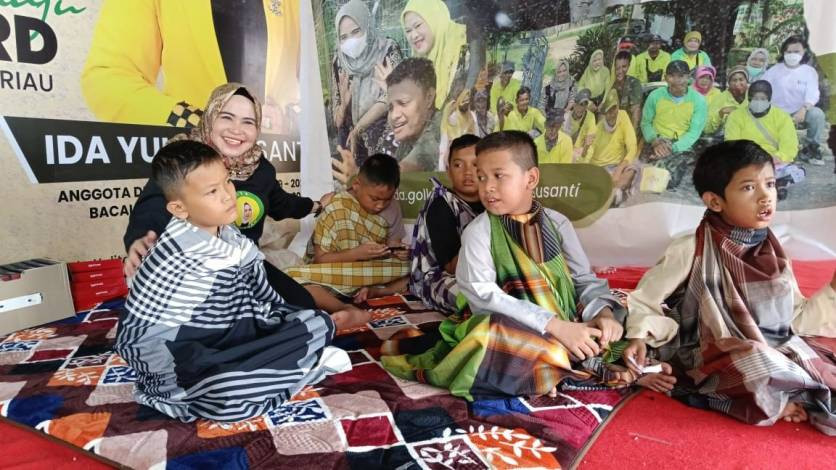Gelar Sunat Massal, Anggota DPRD Pekanbaru Ida Yulita Doakan Para Peserta Jadi Pemimpin Masa Depan