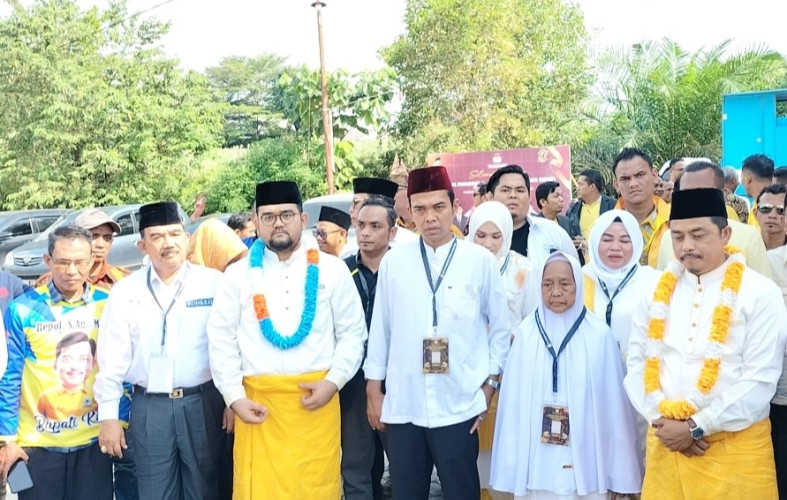 Repol-Ardo Resmi Daftar KPU Kampar Untuk Peserta Pilkada 2024