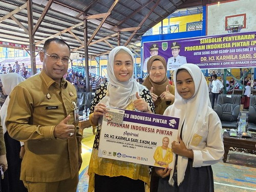 Aspirasi Pendidikan untuk Riau, Anggota DPR RI Fraksi Golkar Dr Karmila Sari Salurkan Ribuan Beasiswa PIP Untuk Rokan Hilir