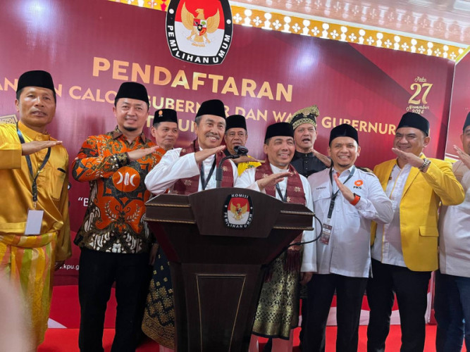 Paslon Gubernur Riau Suwai Daftarkan 148 Orang Tim Kampanye