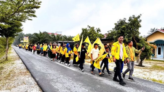 Masyarakat Tapung Antusias Ikuti Jalan Sehat HUT ke-61 Partai Golkar