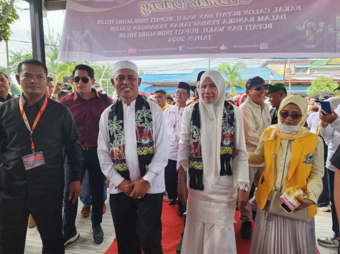 Pasangan Herman-Yuliantini Resmi Mendaftar Sebagai Calon Bupati dan Wakil Bupati Indragiri Hilir