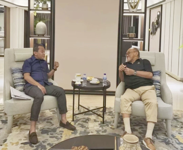 Ketum Golkar Bahlil Lahadalia Lakukan Silaturahmi Politik ke Kediaman Aburizal Bakrie, Bahas Beberapa Isu Nasional