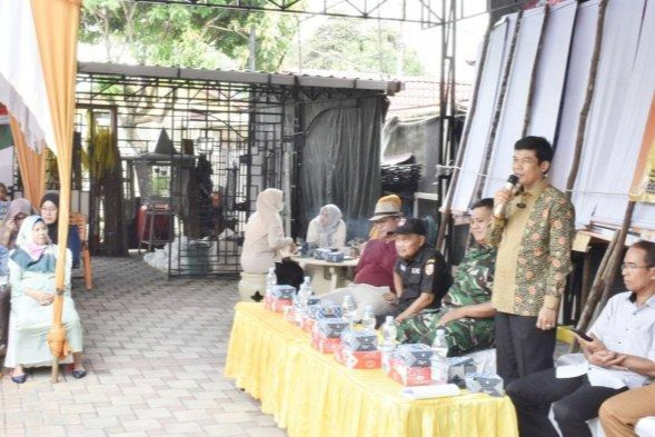 Warga Sukajadi Keluhkan Jalan Amblas dan Berlubang, Ketua Fraksi Golkar Kota Pekanbaru Roni Amriel: Harus Diperbaiki!