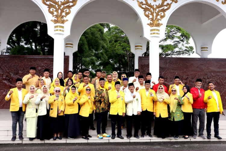 Golkar Riau Tutup Rangkaian HUT ke-61 dengan Ziarah Pahlawan dan Makan Bersama Penuh Kebersamaan