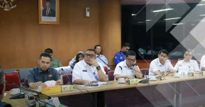 Wakil Ketua DPRD dan Komisi V DPRD Provinsi Riau Mengadakan RDP Dengan Disdik Provinsi Riau